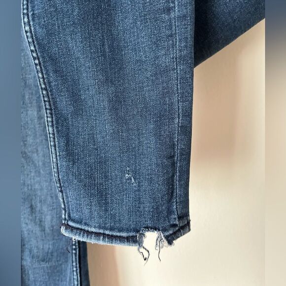 Zara blue high wasted skinny jeans, distressed ankles, front and back pockets, 4 - Picture 8 of 9